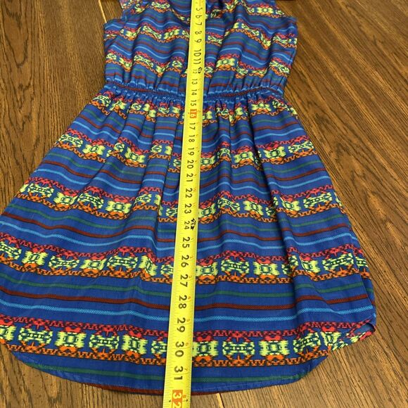 Eighty Six Blouse Women’s Size XS Sleeveless Ruffled V Neck - Picture 11 of 11